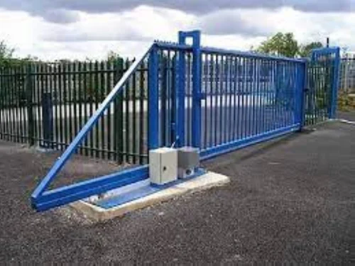 Cantilever Sliding Gate In Anjaw